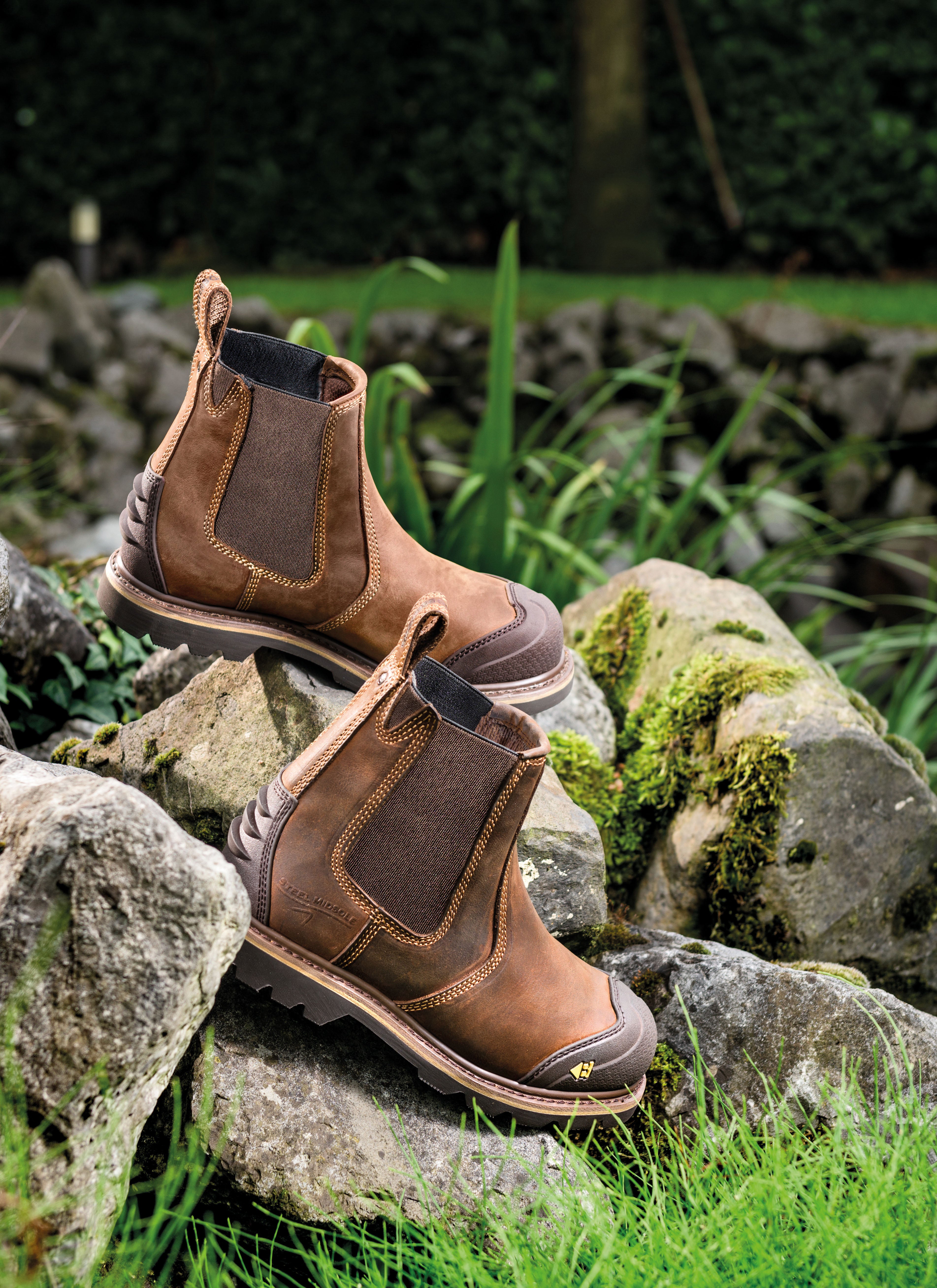 B1990 Dealer Boot - Dark Brown Crazy Horse | Buckbootz